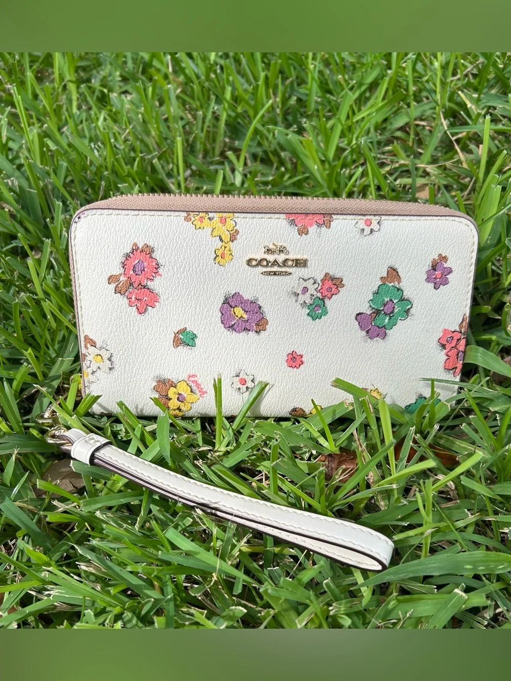 Coach Accordion Long Floral Zippy Wallet/Wristlet